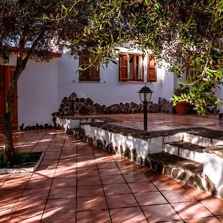 Sa Ruscitta Bed & Breakfast *