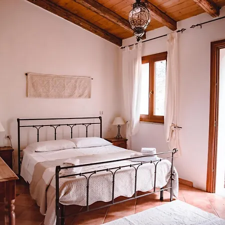 לינה וארוחת בוקר Sa Ruscitta